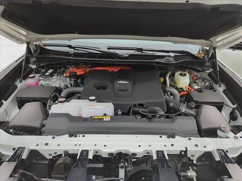 New 2025 Toyota Tundra Limited image 17