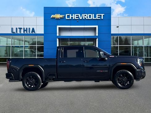 Used 2024 GMC Sierra 3500 AT4 w/ AT4 Premium Plus Package AWD/4WD image 8
