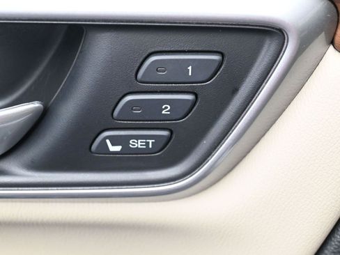 Used 2020 Honda CR-V Touring image 15