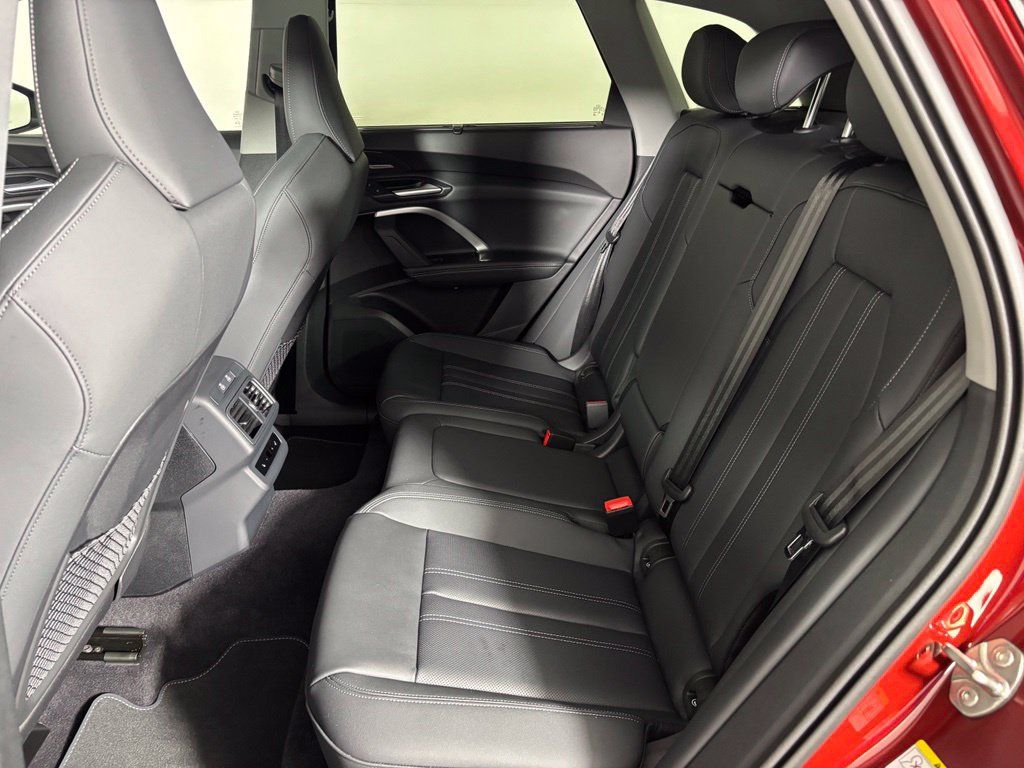 New 2026 Audi Q5 Prestige AWD/4WD image 9