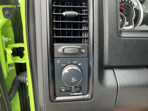 Used 2017 RAM 1500 Sport w/ Sublime Green Sport Package AWD/4WD image 27