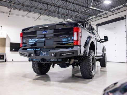 Used 2022 Ford F250 Lariat w/ Lariat Ultimate Package AWD/4WD image 4