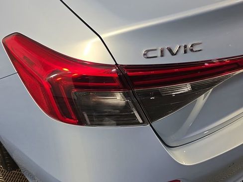 Used 2023 Honda Civic Touring image 36