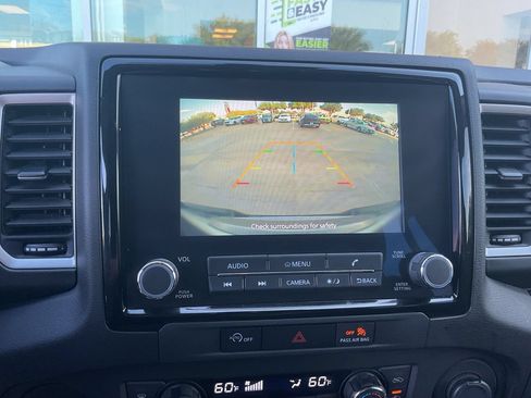 Used 2024 Nissan Frontier SV w/ Technology Package RWD image 31