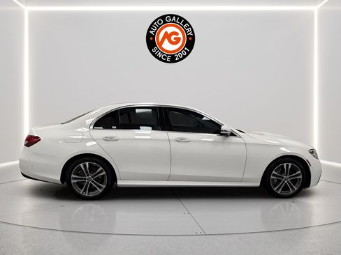 Used 2021 Mercedes-Benz E 350 4MATIC Sedan image 2