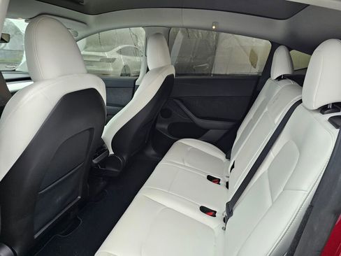 Used 2024 Tesla Model Y Performance image 20