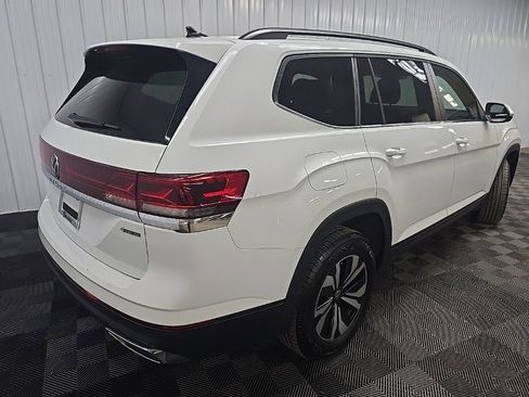 Used 2024 Volkswagen Atlas SE image 10