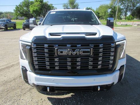 New 2026 GMC Sierra 2500 Denali Ultimate AWD/4WD image 11