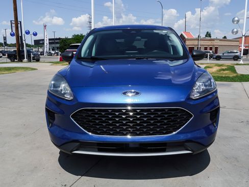 Used 2022 Ford Escape SE w/ Convenience Package AWD/4WD image 3