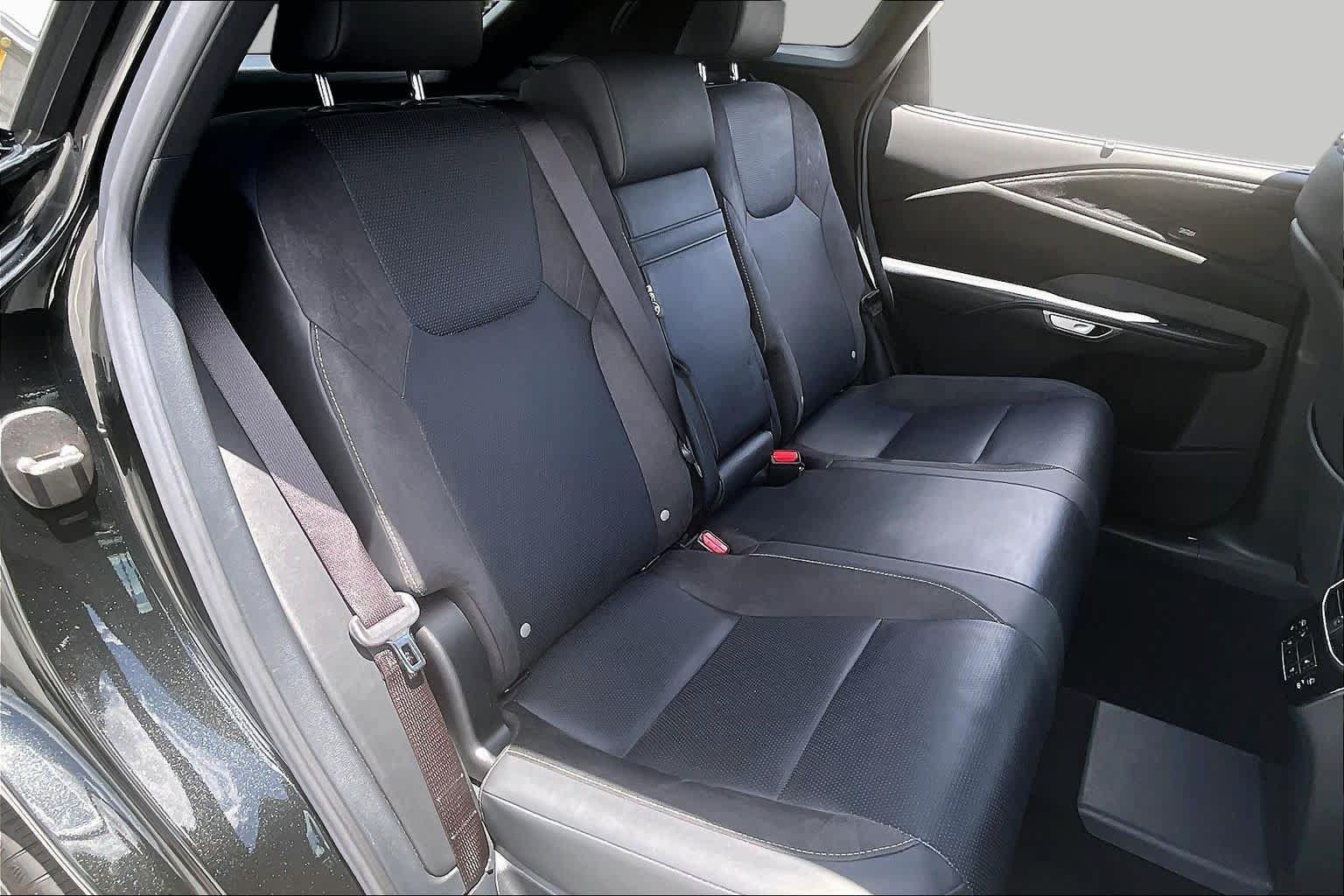 Used 2025 Lexus RX 450h AWD w/ Convenience Package image 36