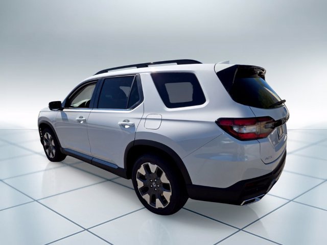 New 2026 Honda Pilot Touring image 3