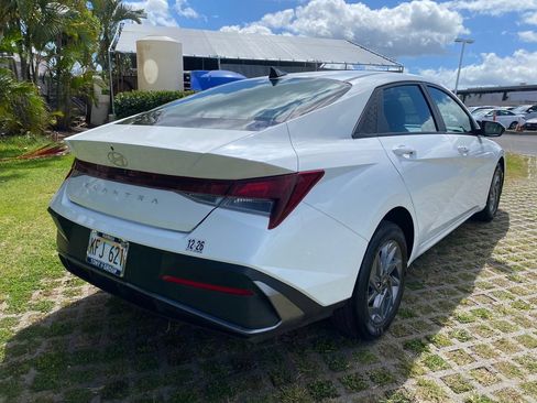Certified 2024 Hyundai Elantra SEL FWD image 25