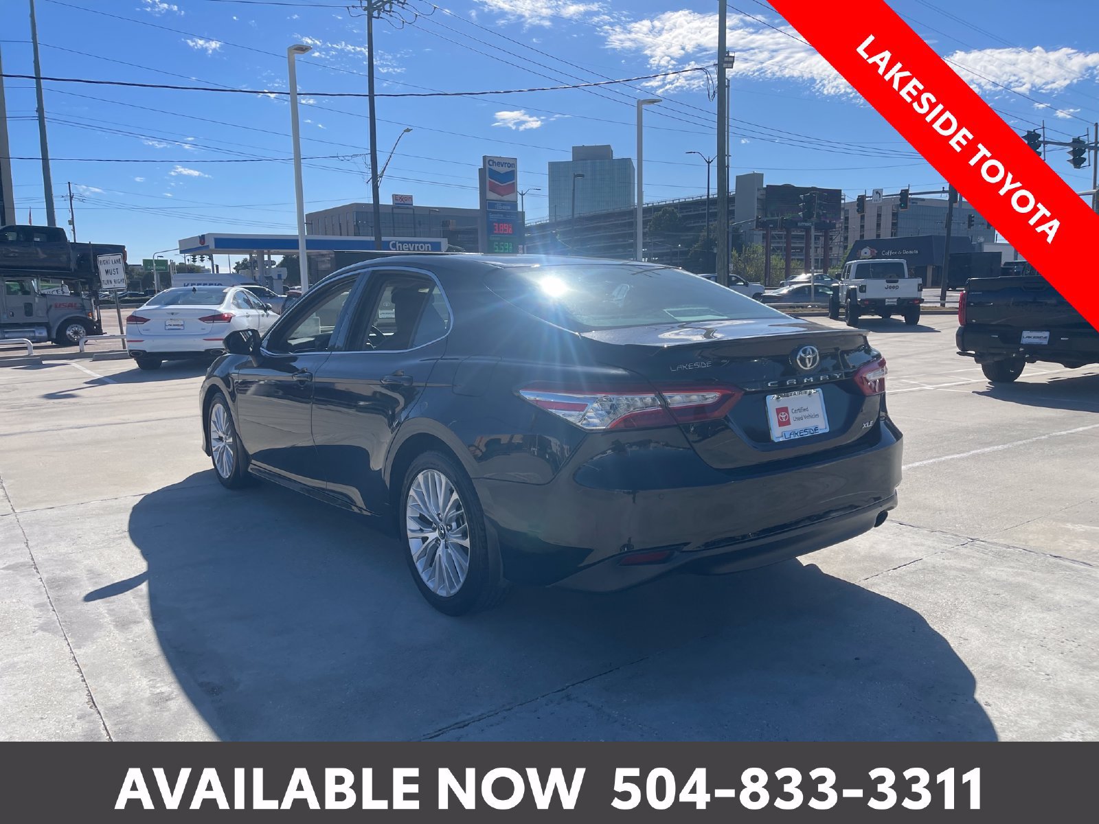 Certified 2018 Toyota Camry XLE FWD image 4