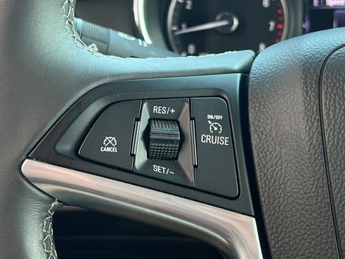 Used 2021 Buick Encore Preferred FWD image 35