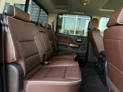 Used 2019 Chevrolet Silverado 2500 High Country w/ Duramax Plus Package image 15