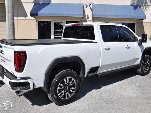 Used 2022 GMC Sierra 2500 AT4 w/ Gooseneck/5TH Wheel Package AWD/4WD image 16