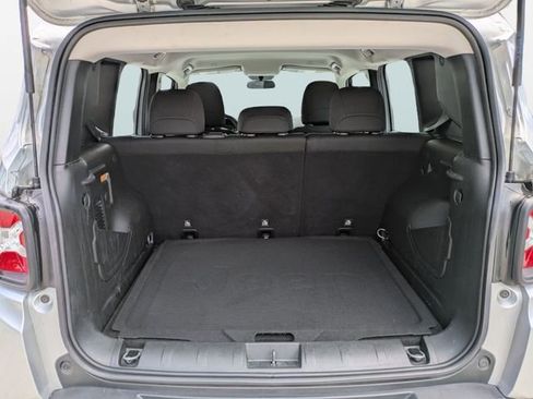 Used 2020 Jeep Renegade Sport w/ UConnect 7.0 Group image 13