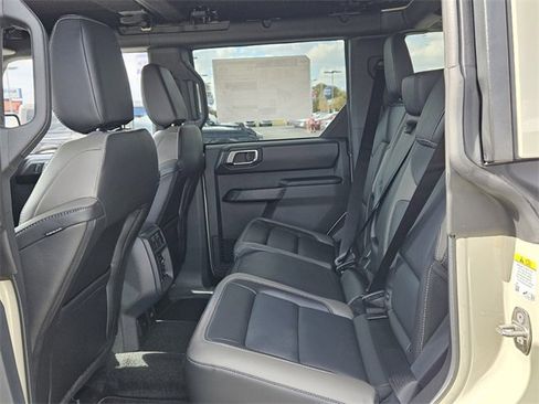 New 2025 Ford Bronco Outer Banks image 13