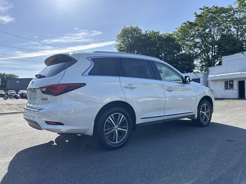 Used 2019 INFINITI QX60 Luxe w/ Essential Package AWD/4WD image 4