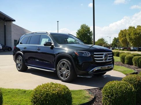 Certified 2026 Mercedes-Benz GLS 450 4MATIC image 10