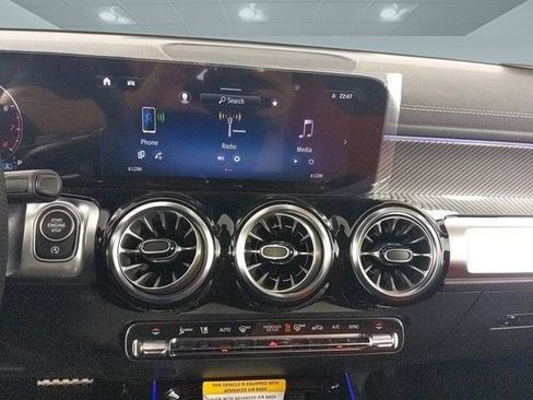 New 2024 Mercedes-Benz GLB 250 image 15