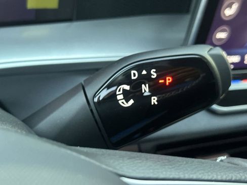 New 2026 Volkswagen Tiguan SE image 20