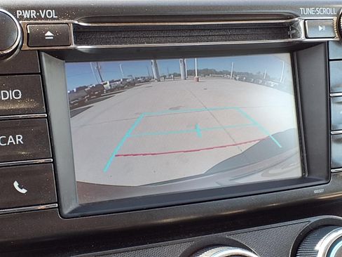 Used 2015 Toyota RAV4 LE FWD image 12