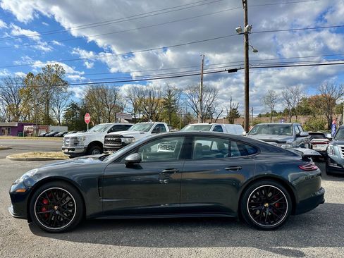 Used 2017 Porsche Panamera Turbo image 9