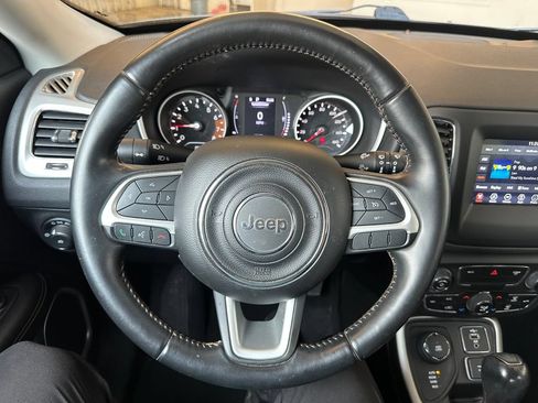 Certified 2020 Jeep Compass Latitude AWD/4WD image 2