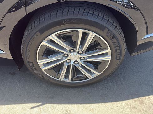 Used 2024 Cadillac Lyriq Luxury w/ LPO, Floor Liner Package RWD image 23