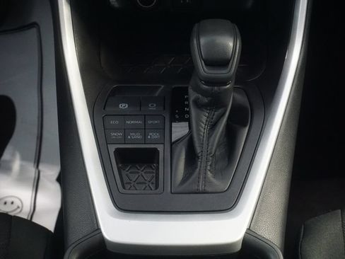 Certified 2025 Toyota RAV4 XLE AWD/4WD image 30