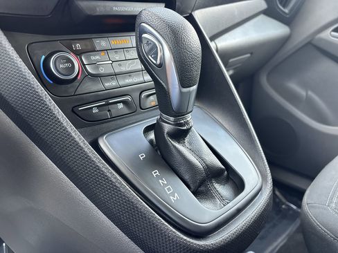Used 2020 Ford Transit Connect XLT FWD image 24