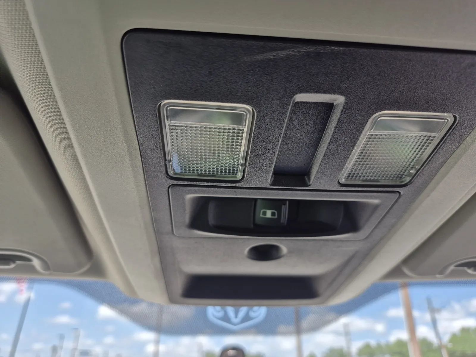 Used 2012 RAM 1500 Classic SLT RWD image 26