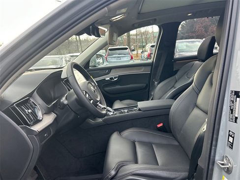 New 2026 Volvo XC90 B6 Ultra w/ Protection Package image 10