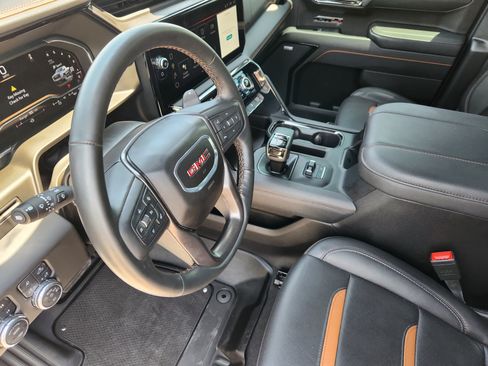 Used 2025 GMC Sierra 1500 AT4 AWD/4WD image 13