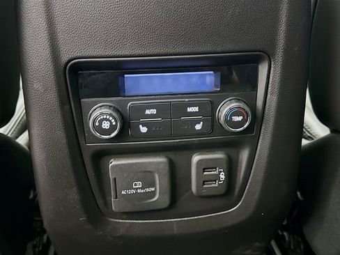 Used 2023 Buick Enclave Avenir image 27