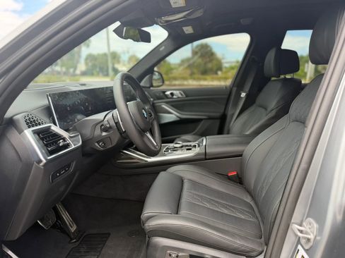 Used 2026 BMW X7 M60i image 19