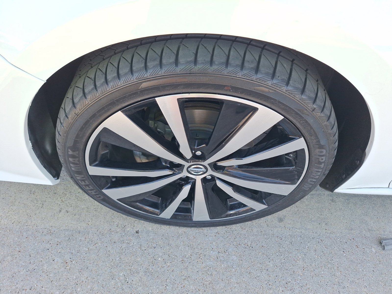 Used 2021 Nissan Altima 2.5 SR FWD image 11