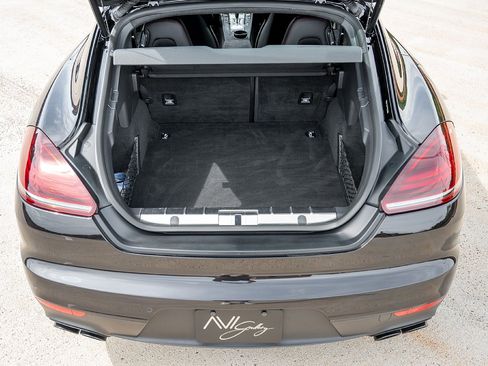 Used 2015 Porsche Panamera GTS AWD/4WD image 30