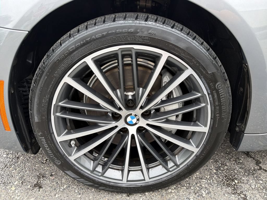 Used 2023 BMW 540i xDrive AWD/4WD image 16