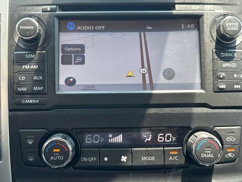 Used 2018 Nissan Titan PRO-4X w/ Pro-4x Convenience Package AWD/4WD image 18