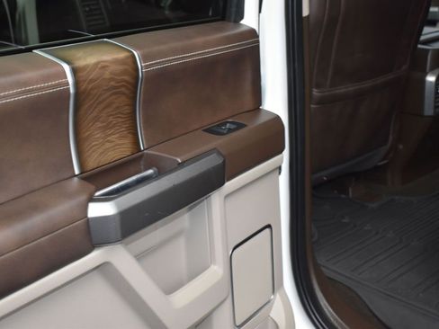 Used 2019 Ford F150 Limited image 9