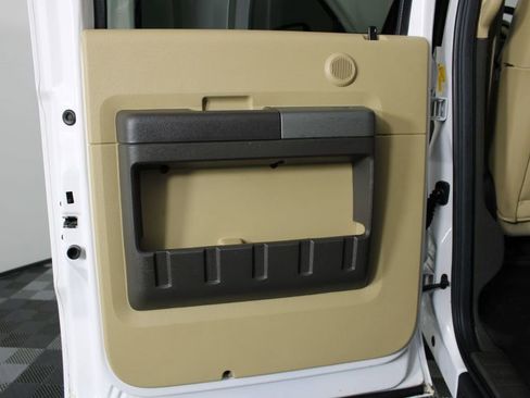 Used 2011 Ford F250 Lariat image 29