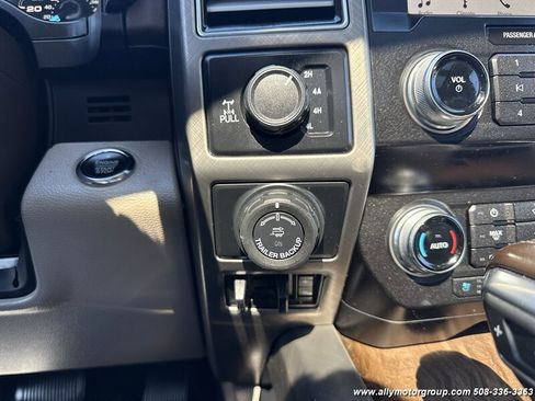 Used 2019 Ford F150 Limited w/ Trailer Tow Package AWD/4WD image 29