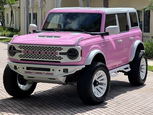 Used 2025 Ford Bronco Outer Banks image 4