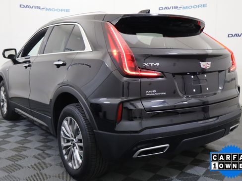 Used 2024 Cadillac XT4 Premium Luxury image 9