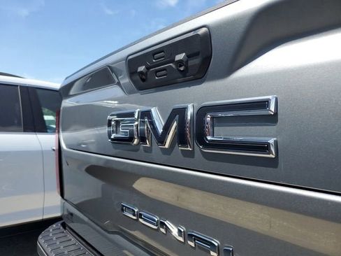 New 2026 GMC Sierra 3500 Denali Ultimate AWD/4WD image 7