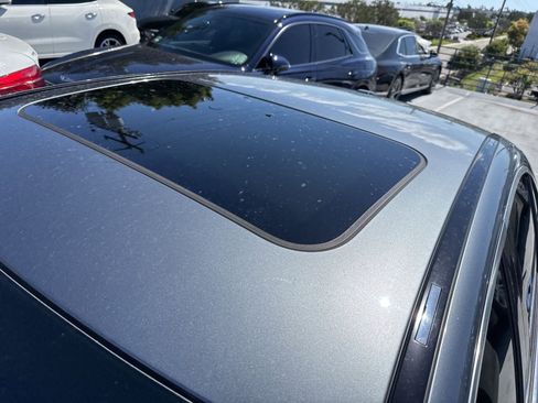 Used 2018 Mercedes-Benz C 300 4MATIC Sedan image 4