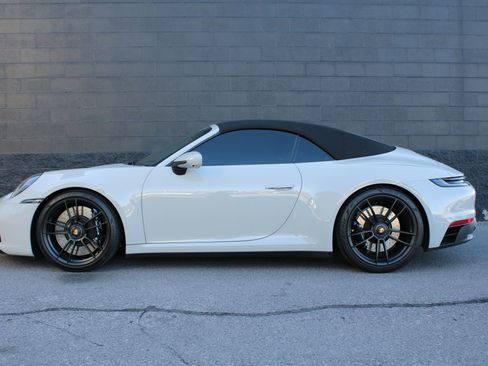 Certified 2022 Porsche 911 Carrera GTS image 2