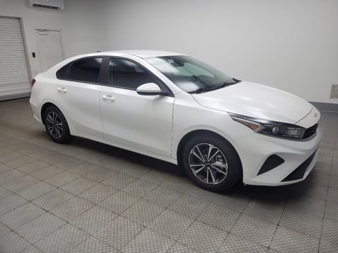 Used 2023 Kia Forte LXS image 11